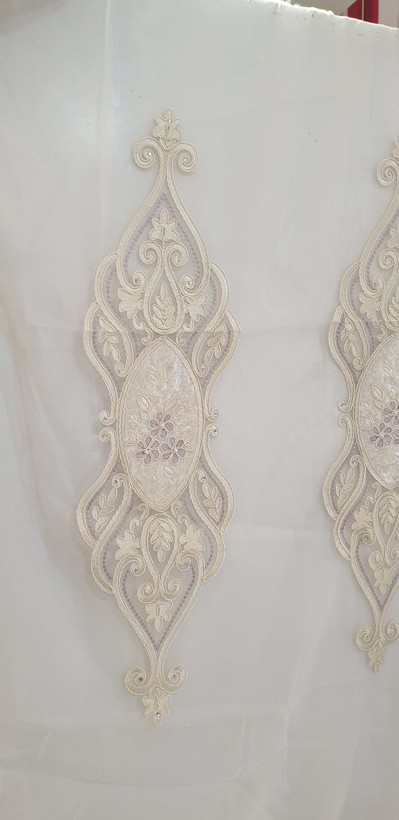 پارچه پرده تور گلدوزی سلطنتی گل مخمل بومونتی کدv-1