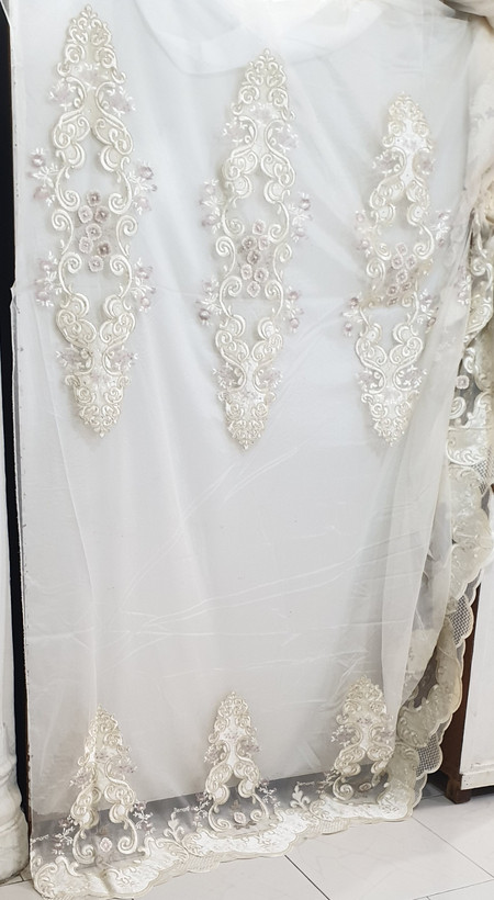 پارچه پرده تور گلدوزی گل مخمل سلطنتی بومونتی کد360