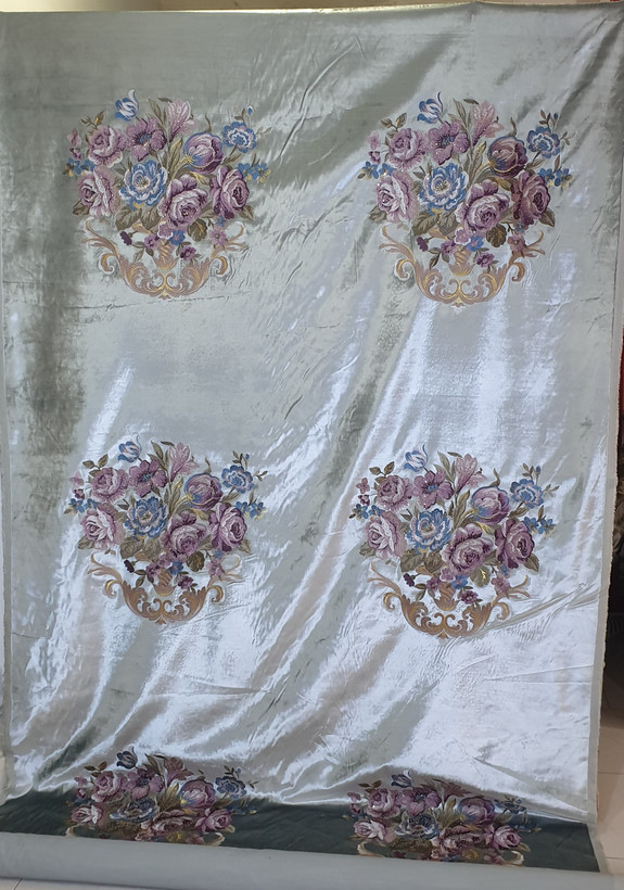 مخمل گلدوزی گل درشت نگین دار کد8182